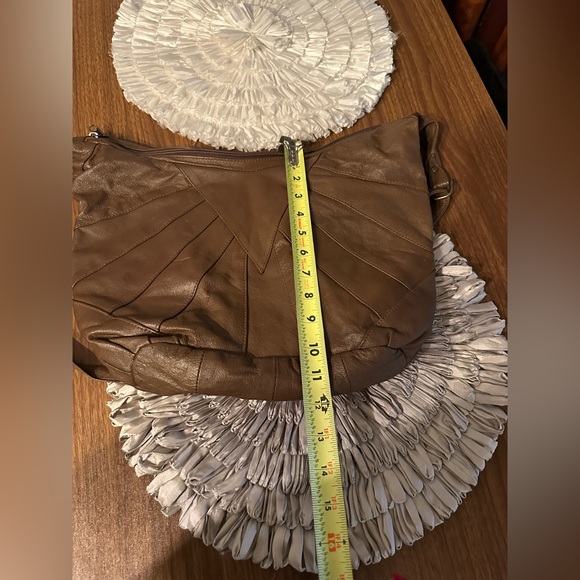 Women’s Purse Lot Carry all tote bundle seven bags/ purses/ totes! - Picture 4 of 16